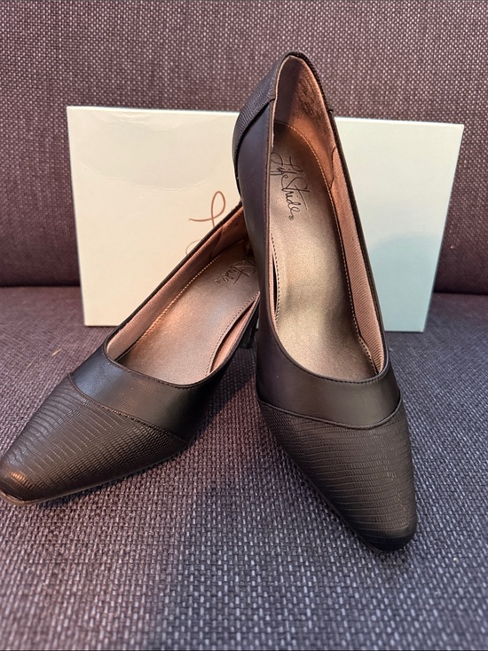 Life Stride Shoes - Life Stride Black Pointed-Toe Textured Heels